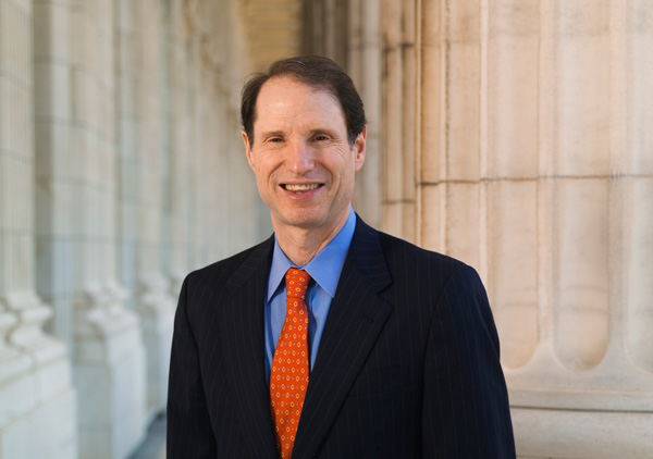 Sen.+Ron+Wyden%2C+pictured+here+in+outside+the+Capitol%2C+is+asking+Jewish+Senate+colleagues+to+sign+a+letter+opposing+an+Israeli+conversion+bill.+%28Office+of+Sen.+Ron+Wyden%29