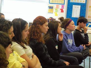 Teens listen in during CAJE’s Yom Limmud 2010, held at Solomon Schechter Day School.  Photo: Jennifer Rubin