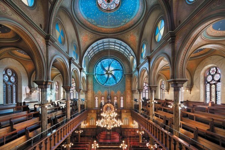 Historic East European Synagogue now a museum. Photo: Peter
Aaron/Esto

