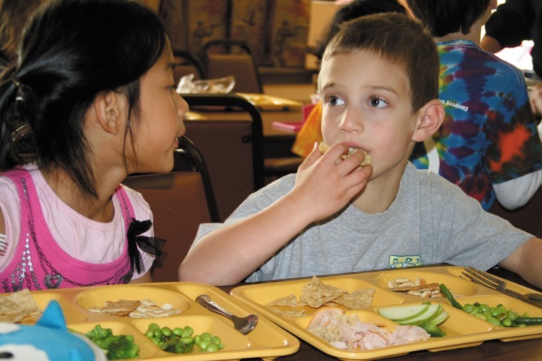 Students at Saul Mirowitz Day School - Reform Jewish Academy
nosh on freshly prepared veggies for lunch - and the school even
highlights a different vegetable or fruit each month. November, for
example, is broccoli month.
