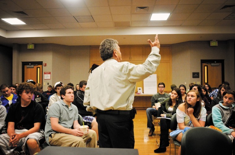 IDF Lt. Col. Tzvika Levy speaks to a group of teens during a
BBYO event at the Jewish Community Center West about Israel’s Lone
Soldier Project. Photo: Yana Hotter
