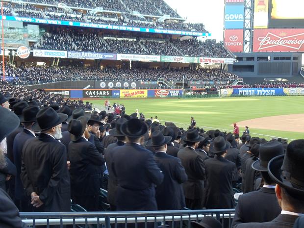 Some+40%2C000+haredi+Orthodox+men+filled+Citi+Field+in+New+York+to+rally+against+the+dangers+of+the+Internet%2C+May+20%2C+2012.%0A