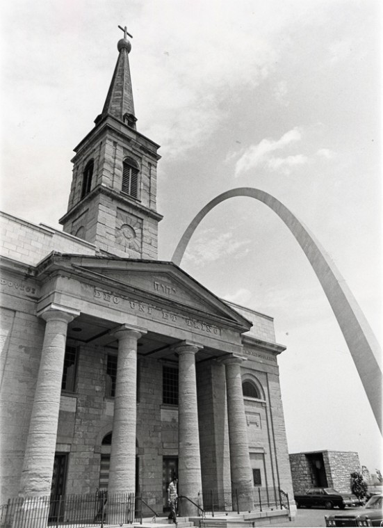 Old+Cathedral+has+Hebrew+inscription