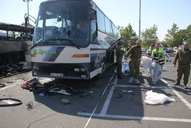 Israeli+ZAKA+emergency+rescue+team+examining+the+remains+of+the+bus+at+the+scene+of+the+terrorist+attack+in+Burgas%2C+Bulgaria%2C+July+19%2C+2012.%0A