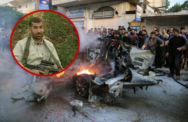 Palestinians+gathering+around+the+remains+of+the+car+that+Ahmed+Jabri%C2%A0%28shown+in+circle%29%2C%C2%A0the+chief+of+Hamas%C2%A0military+wing%2C+was+driving+in+the+Gaza+Strip+before+he+was+killed+by+an+Israeli+missile+%28Wissam+Nassar%2FFLASH90%2FAlQuds+TV%2FJTA%29%0A