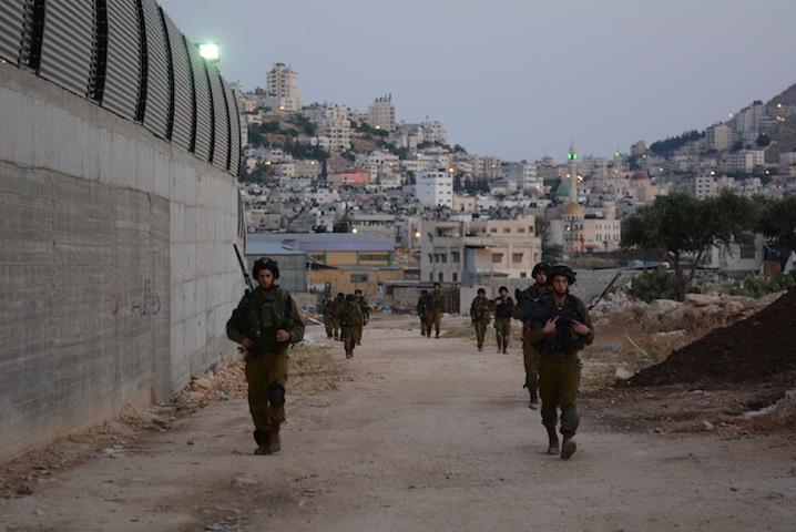 Israeli+soldiers+conduct+a+search+patrol+in+the+Balata+refugee+camp+near+Nablus+in+the+West+Bank%2C+June+16%2C+2014.+%28IDF+Spokesperson%2FFlash+90%29