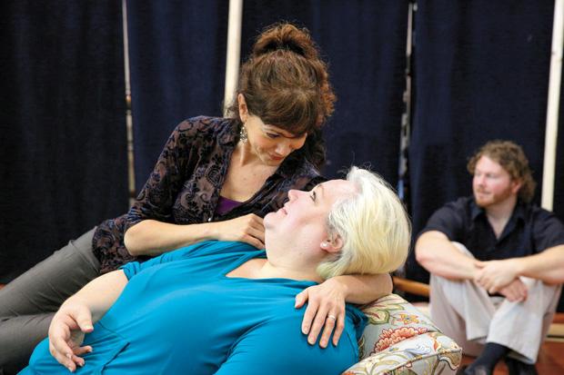 Elizabeth+Futral+and+Stephanie+Blythe+rehearse+a+scene+from+%E2%80%9827.%E2%80%99+%C2%A0Photo+by+Ken+Howard.%C2%A0