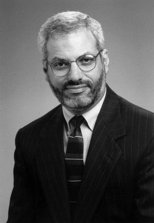 Les Sterman is chairman of the Domestic Issues Advisory Committee of the Jewish Community Relations Council of St. Louis. 