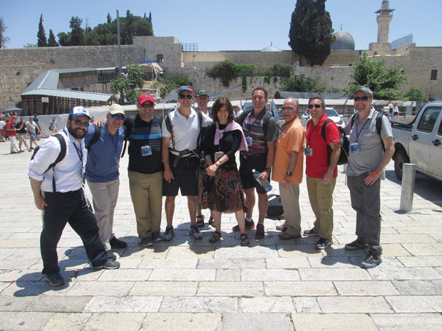 St. Louisans on a men’s Israel trip sponsored by the Jewish Women’s Renaissance Program are pictured in Jerusalem with Lori Palatnik, the organization’s founder. The trip was led by Rabbi Yosef David of Aish HaTorah (at left). Commentary author Rich Wolkowitz is to the right of Palatnik; commentary author Mike Minoff is third from the left. Photo courtesy Mike Minoff 