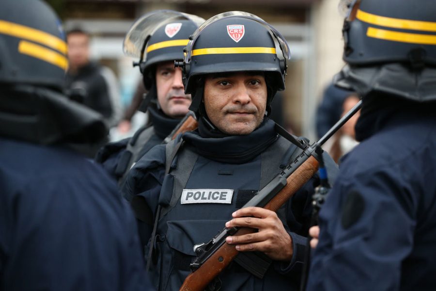 Several+hostages+killed+in+police+raids+on+Paris+sites