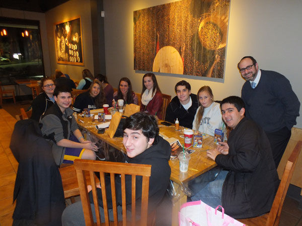 Parkway North’s Jewish Student Union group meets for a discussion.