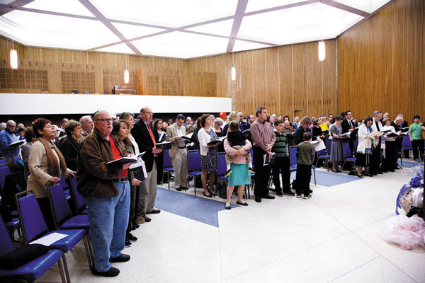 Participants gathered at Temple Israel for the 2013 Shabbat St. Louis service. This year’s Shabbat St. Louis takes place April 23 at United Hebrew. File photo
