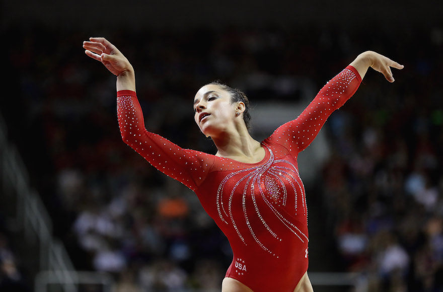 Aly+Raisman+earns+spot+in+individual+all-around+finals+in+Rio
