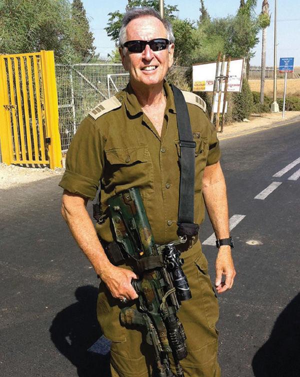 Dan Gordon will discuss his more than 40 years with the IDF, as well as his Hollywood screenwriting career at an Oct. 9 event.