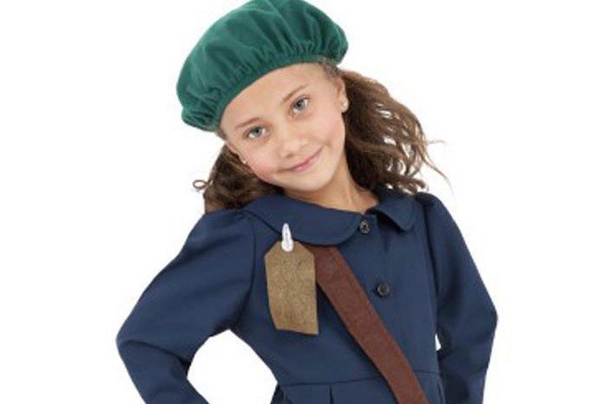 Holloweencostumes.com removed this Halloween costume of Holocaust diarist Anne Frank from its sites. (Screenshot from Holloweencostumes.com)