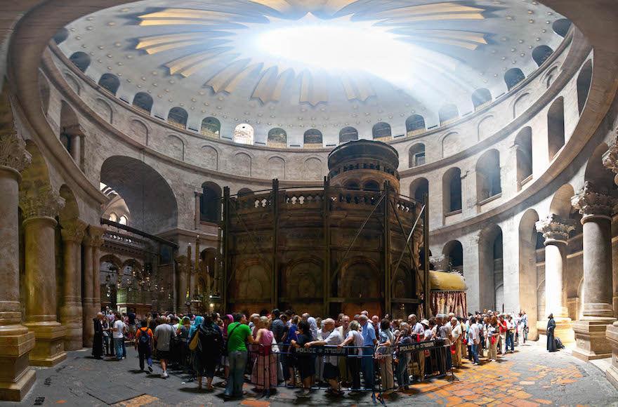 Visitors line up at the Tomb of Christ at the Church of the Holy Sepulchre in Jerusalem, June 23, 2010. (Michael Privorotsky/Flickr)
