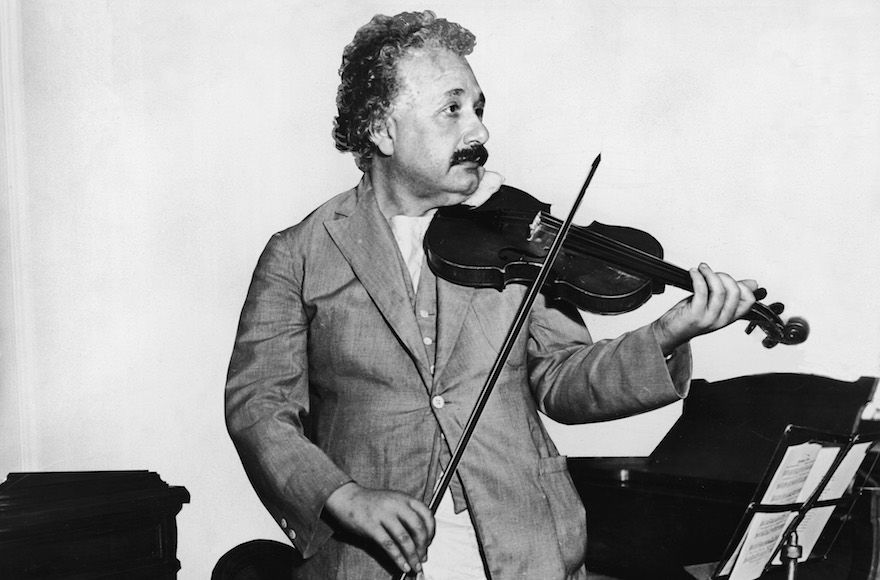 Albert Einstein’s violin sells for over $500,000