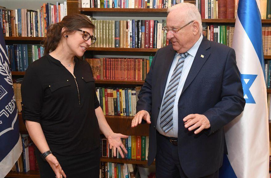 Actress+Mayim+Bialik+meets+Israeli+President+Reuven+Rivlin+at+his+residence+in+Jerusalem+on+March+18%2C+2018.+Photo%3A+Mark+Neiman%2FGPO