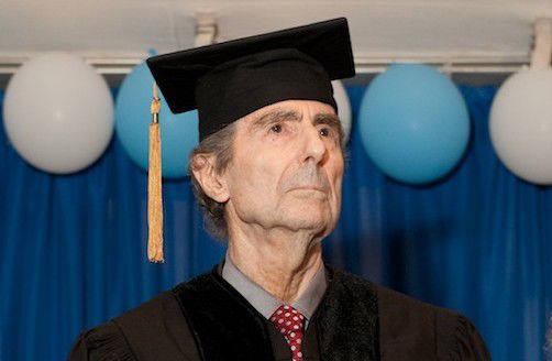 Philip+Roth+receives+an+honorary+doctorate+at+the+Jewish+Theological+Seminary%E2%80%99s+commencement+in+New+York+on+May+22%2C+2014.+%28Ellen+Dubin+Photography%29