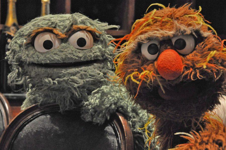 Oscar+the+Grouch%2C+left%2C+and+his+Israeli+cousin+Moishe+Oofnik+visited+the+Jewish+federations%E2%80%99+General+Assembly+in+New+Orleans+to+promote+%E2%80%9CShalom+Sesame%2C%E2%80%9D+a+version+of+%E2%80%9CSesame+Street%E2%80%9D+created+for+Israel%E2%80%99s+Educational+Television+channel%2C+November+2010.+%28Daniel+Sieradski%29