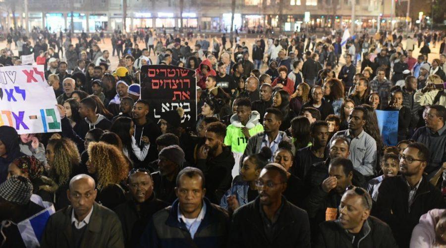 Ethiopian Israelis demonstrate in Tel Aviv against alleged racist police brutality