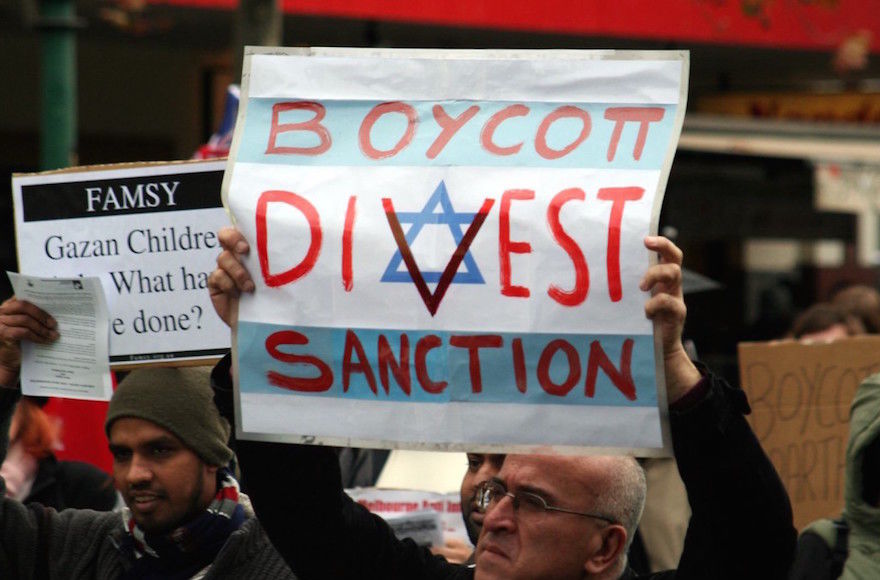 A man protesting against Israel in Melbourne, Australia, June 5, 2010. Photo: Wikimedia Commons