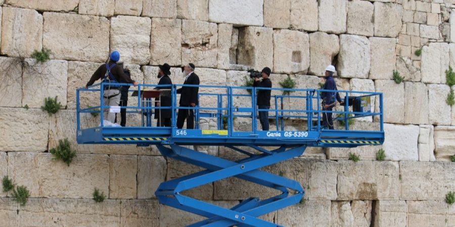 Preservation+experts+and+officials+from+the+Western+Wall+Heritage+Foundation+inspect+the+stones+of+the+Western+Wall+for+stability+on+April+3%2C+2019.+%28Courtesy+of+Western+Wall+Heritage+Foundation%29