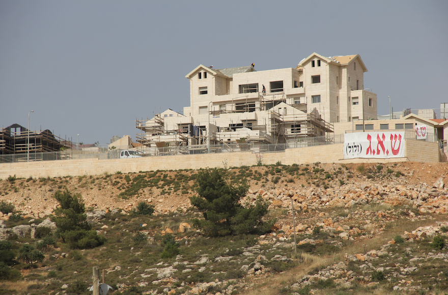 A+housing+development+in+the+Israeli+West+Bank+settlement+of+Efrat%2C+a+bedroom+community+outside+Jerusalem.+Photo%3A+Ben+Sales%2FJTA