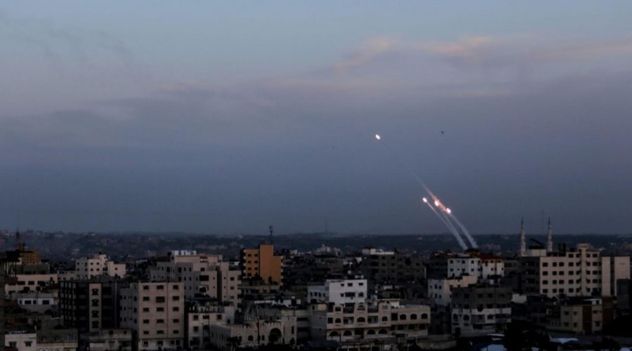 Rocket+fired+from+Gaza+strikes+school+building+in+Sderot
