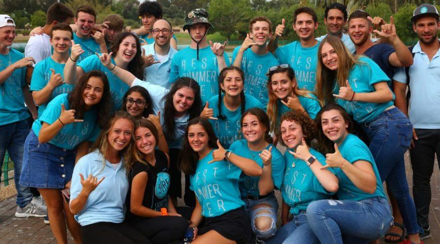 More+than+2%2C500+teens+participating+in+NCSY+summer+programs+in+Israel+meet+for+one+night+in+Raanana.+%28Photo+courtesy+of+the+Orthodox+Union%29%C2%A0