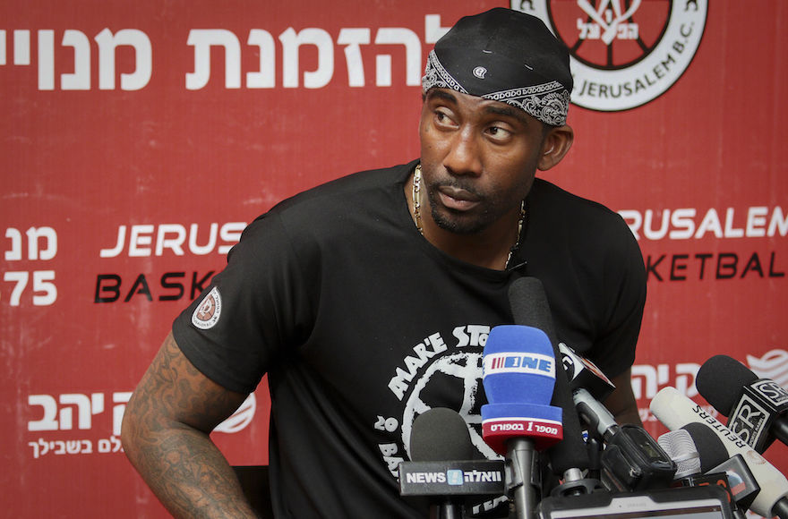 Hapoel+Jerusalem+new+basketball+player+Amare+Stoudemire+speaks+during+a+press+conference+in+Jerusalem+on+Aug.+8%2C+2016.+Photo+by+Flash90