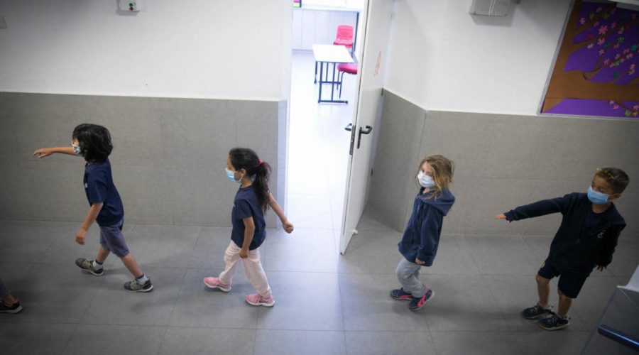 Israeli kindergarten teacher who begged parents to follow quarantine rules dies of COVID-19