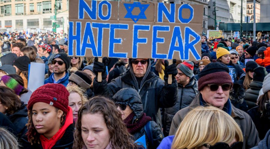 Anti-Semitic+hate+crimes+rose+by+14%25+in+2019%2C+according+to+the+FBI
