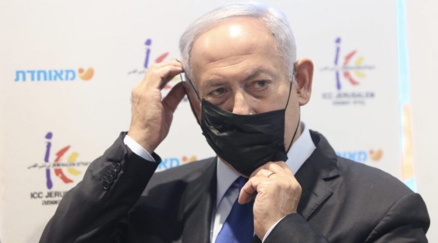 Israeli+Prime+Minister+Benjamin+Netanyahu+visits+at+a+vaccination+center+in+Jerusalem%2C+Jan.+6%2C+2021.+Photo%3A+Marc+Israel+Sellem%2FPool%2FFlash90
