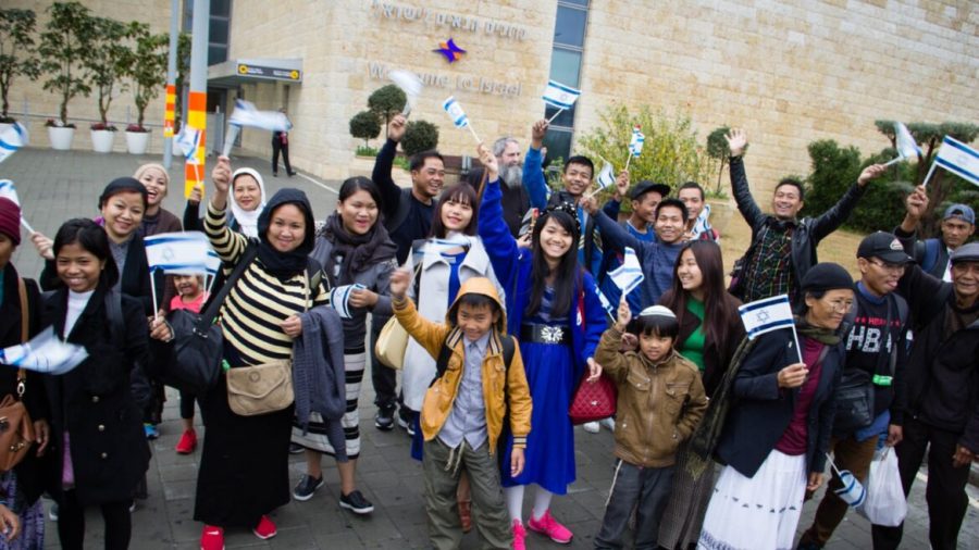 Bnei+Menashe+immigrants+are+welcomed+to+Israel.+Photo+by+Laura+Ben-David