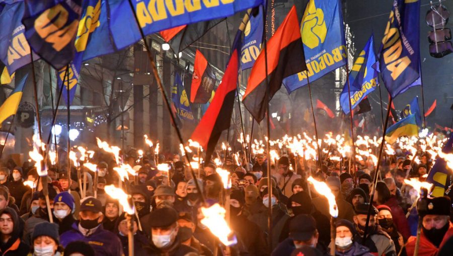 In+Ukraine%2C+hundreds+march+with+torches+in+annual+tribute+to+Nazi+collaborator