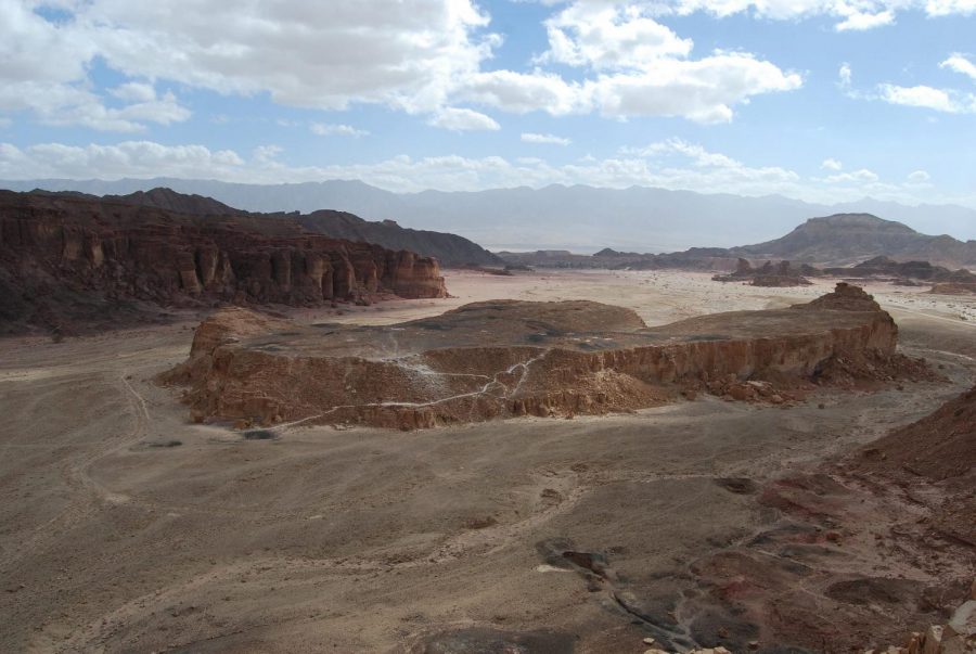 %E2%80%9CSlave%E2%80%99s+Hill%2C%E2%80%9D+an+ancient+copper-smelting+site+in+the+Timna+Valley+in+southern+Israel.+Credit%3A+Professor+Erez+Ben-Yosef+and+the+Central+Timna+Valley+Project.