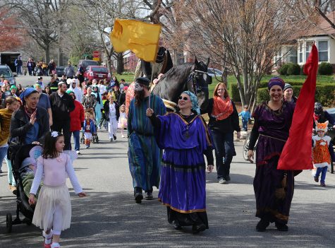 University City Purim Parade - Photo by Bill Motchan