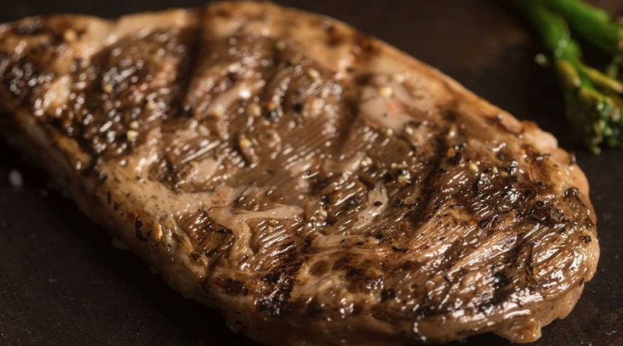 Aleph+Farms+claims+its+product+tastes+like+a+delicious+tender%2C+juicy+ribeye+steak+you%E2%80%99d+buy+from+the+butcher.+%28Aleph+Farms%29