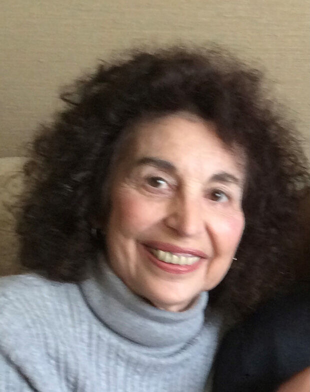 Helaine Yezner Molad