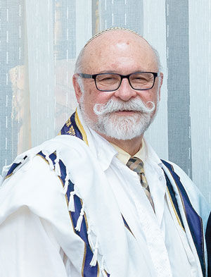 Rabbi+Josef+Davidson+serves+Congregation+B%E2%80%99nai+Amoona+and+is+a+member+of+the+St.+Louis+Rabbinical+and+Cantorial+Association%2C+which+coordinates+the+weekly+d%E2%80%99var+Torah+for+the+Jewish+Light.