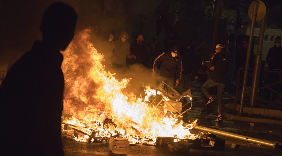 A+fire+burns+amid+violent+protests+in+Jerusalem%2C+April+22%2C+2021.+%28Olivier+Fitoussi%2FFlash90%29%0A