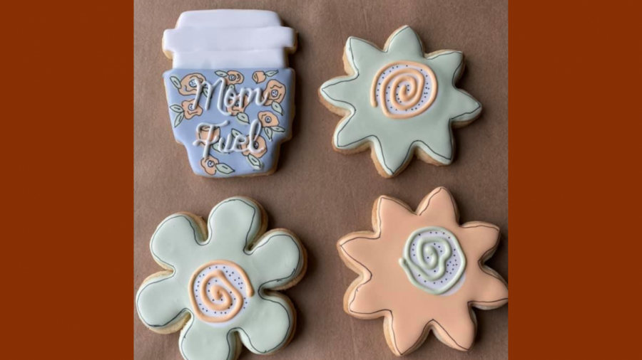 Rachel Katzman of Sweetly in St. Louis sharing the art of cookie frosting, more