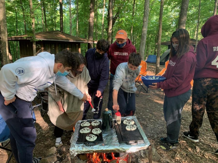 Due to the pandemic, the eighth grade class of Saul Mirowitz Jewish Community School went on a camping trip to Camp Manitowa in Illinois in place of the school’s traditional trip to Israel.
