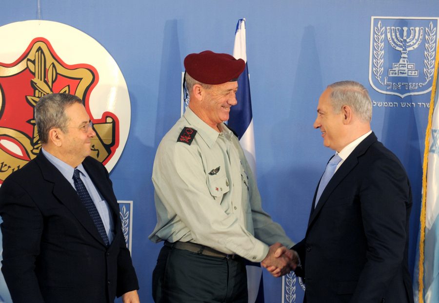 Joined+by+Defense+Minister+Ehud+Barak%2C+Prime+Minister+Benjamin+Netanyahu+congratulates+newly+promoted+Lt.+Gen.+Benny+Gantz+on+becoming+the+IDF+chief+of+staff+Feb.+14%2C+2011.+Photo+by+Avi+Ohayon%2C+Israeli+Government+Press+Office