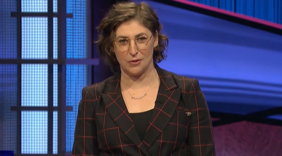 Mayim+Bialik+makes+%E2%80%98Jeopardy%21%E2%80%99+guest+host+debut