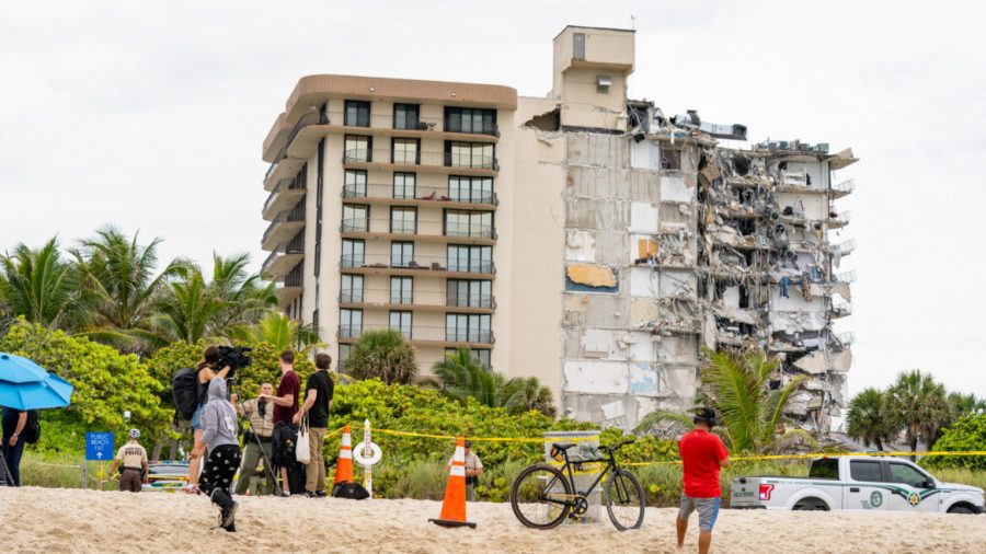 Israeli aid groups rush to Florida building collapse site