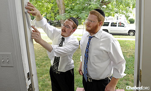 Chabad’s roving rabbis make a stop in South Dakota (Chabad.org)