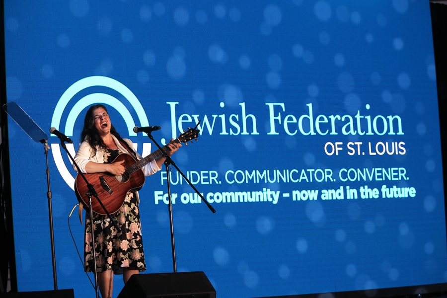 Jewish Federation of St. Louis held its 2021 Campaign Kickoff
June 30 at Centene Music Park in Maryland Heights. Guests enjoyed a performance by Jewish musical artist Chava Mirel and a chance to meet the  community’s new Shinshinim.