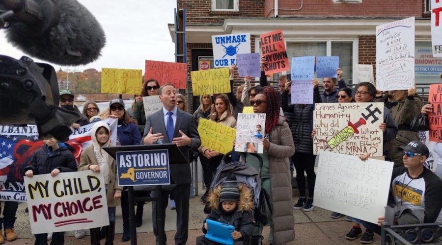 Anti-vaxxers+protest+with+swastikas+and+yellow+star+outside+Jewish+politician%E2%80%99s+office+in+the+Bronx